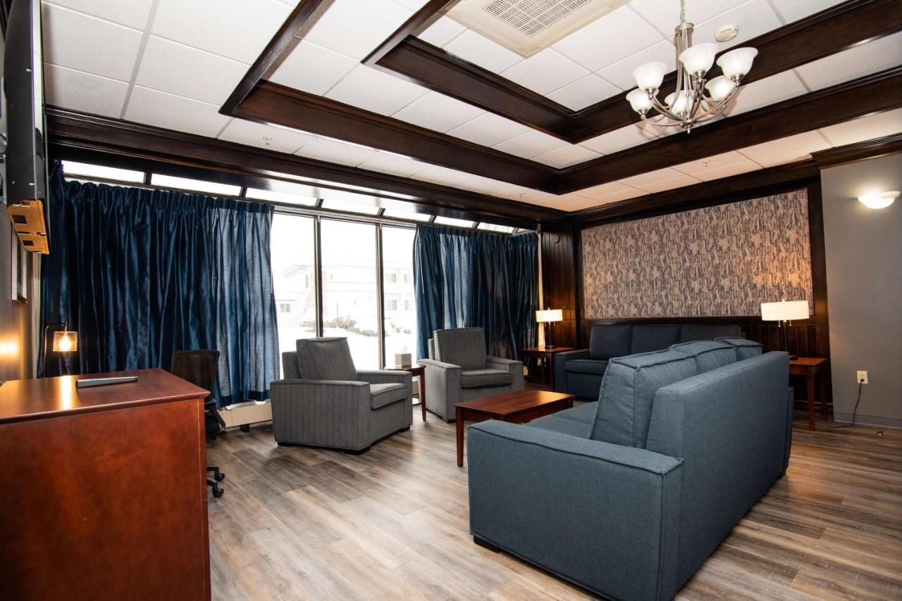 Best Western Plus Plattsburgh Exterior foto