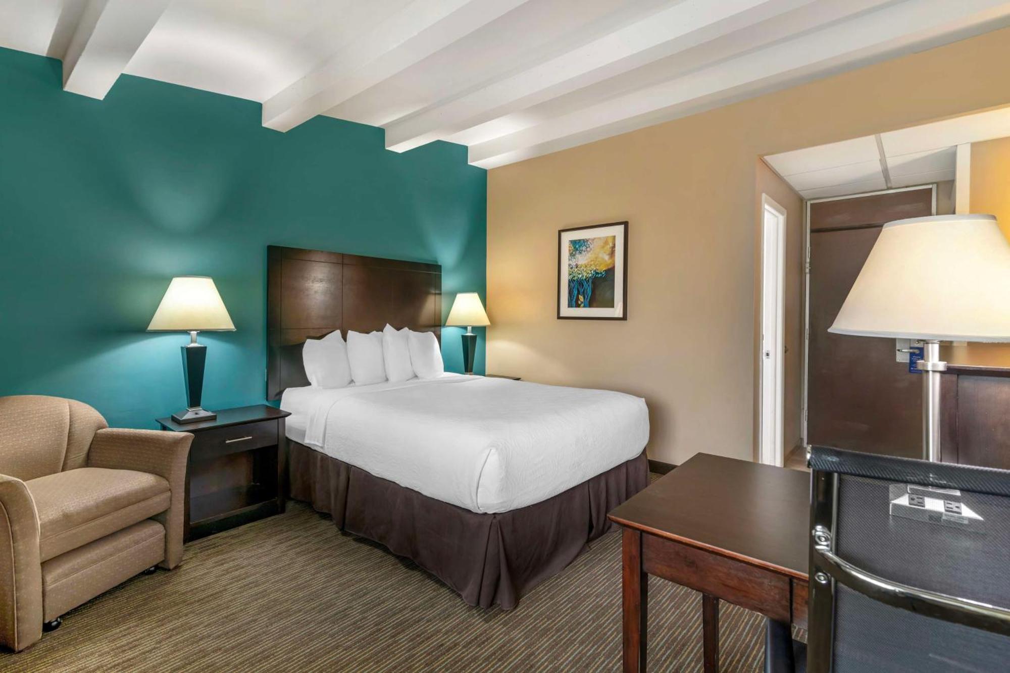 Best Western Plus Plattsburgh Exterior foto