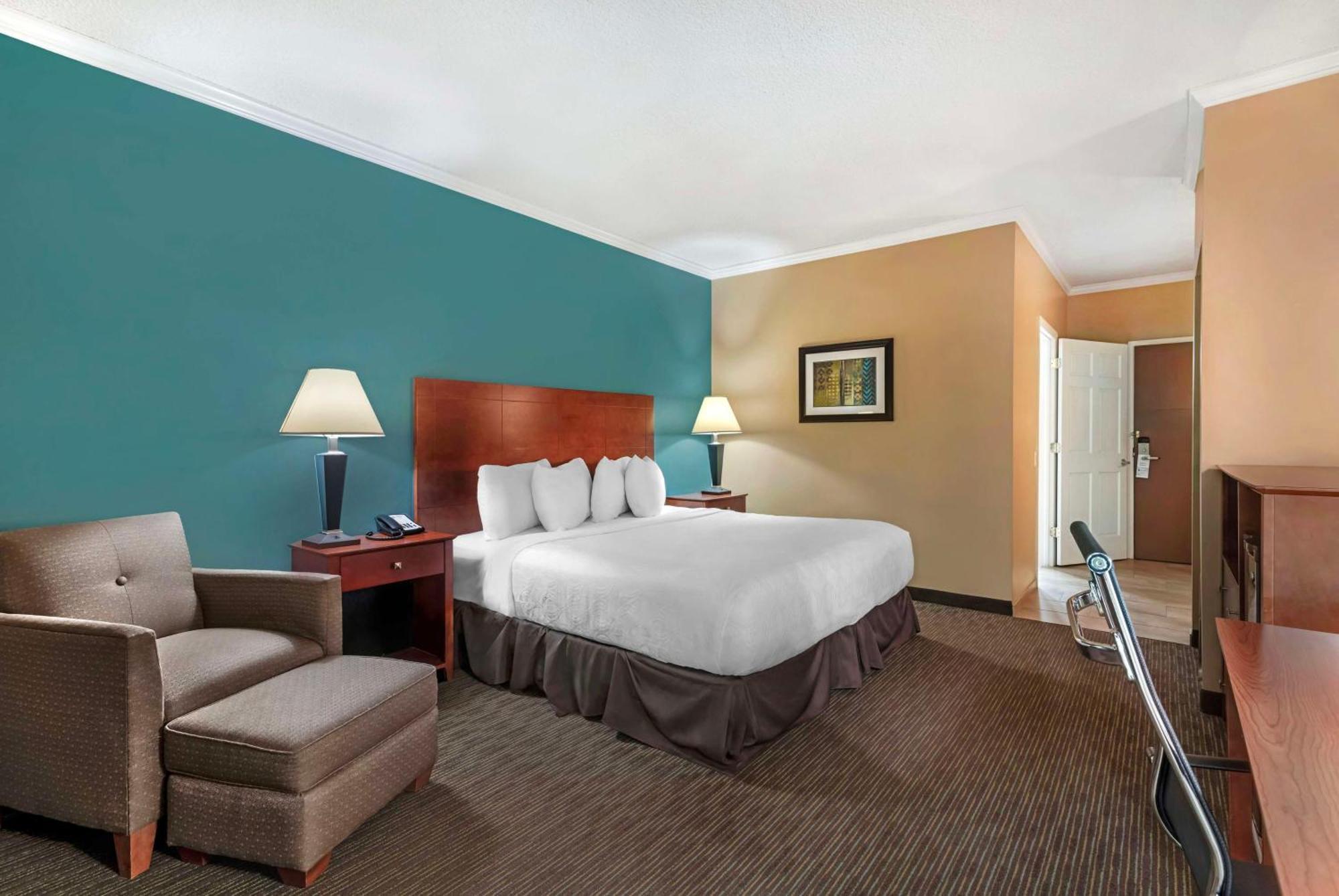 Best Western Plus Plattsburgh Exterior foto